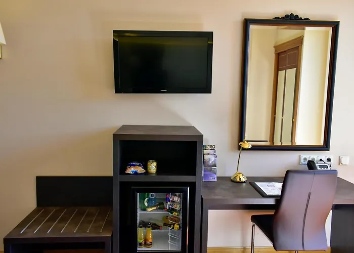 ホテル Armine バサウリ