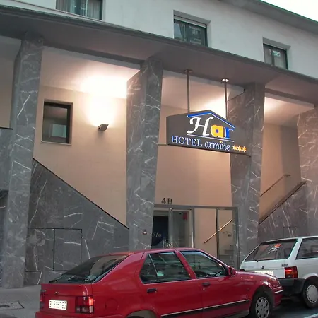 Armine Басаури