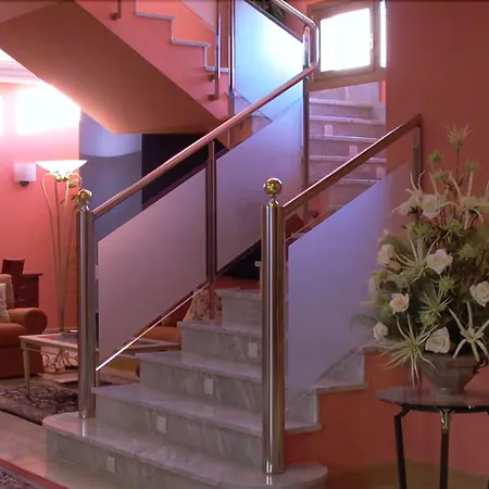 فندق Armine 3*